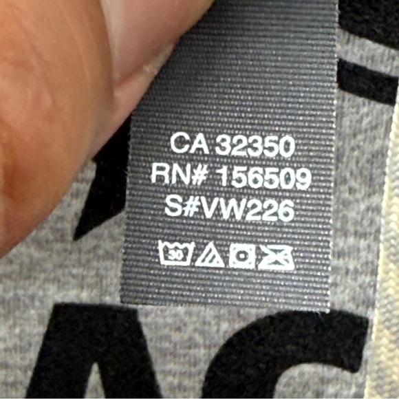 Vuori Pullover Hoodie Sweatshirt Women’s M Gray Black Waco Logo Athleisure - Picture 13 of 13